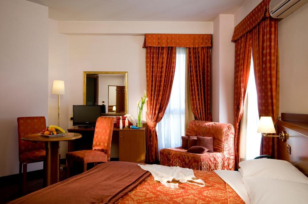 Excel Hotel Roma Ciampino Marino Room photo